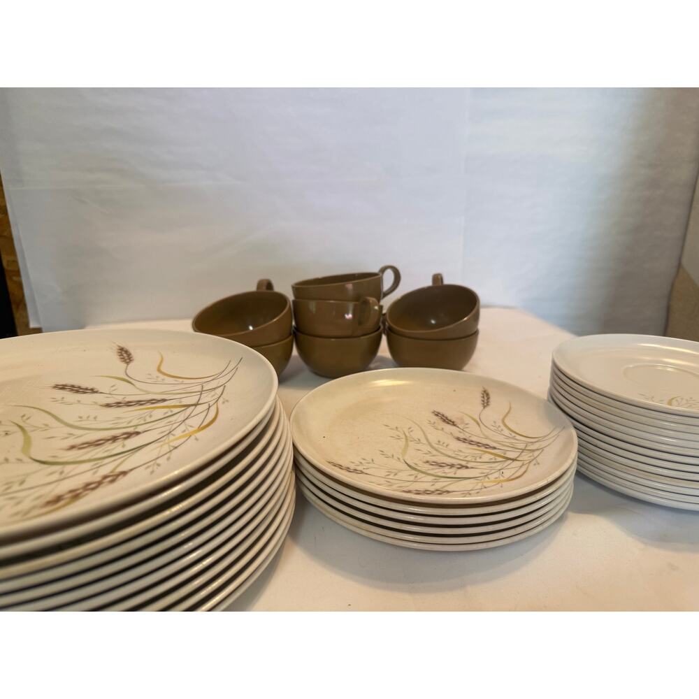HUGE LOT of Vintage Wheat Melmac Melamine Camping Dishes/Cups